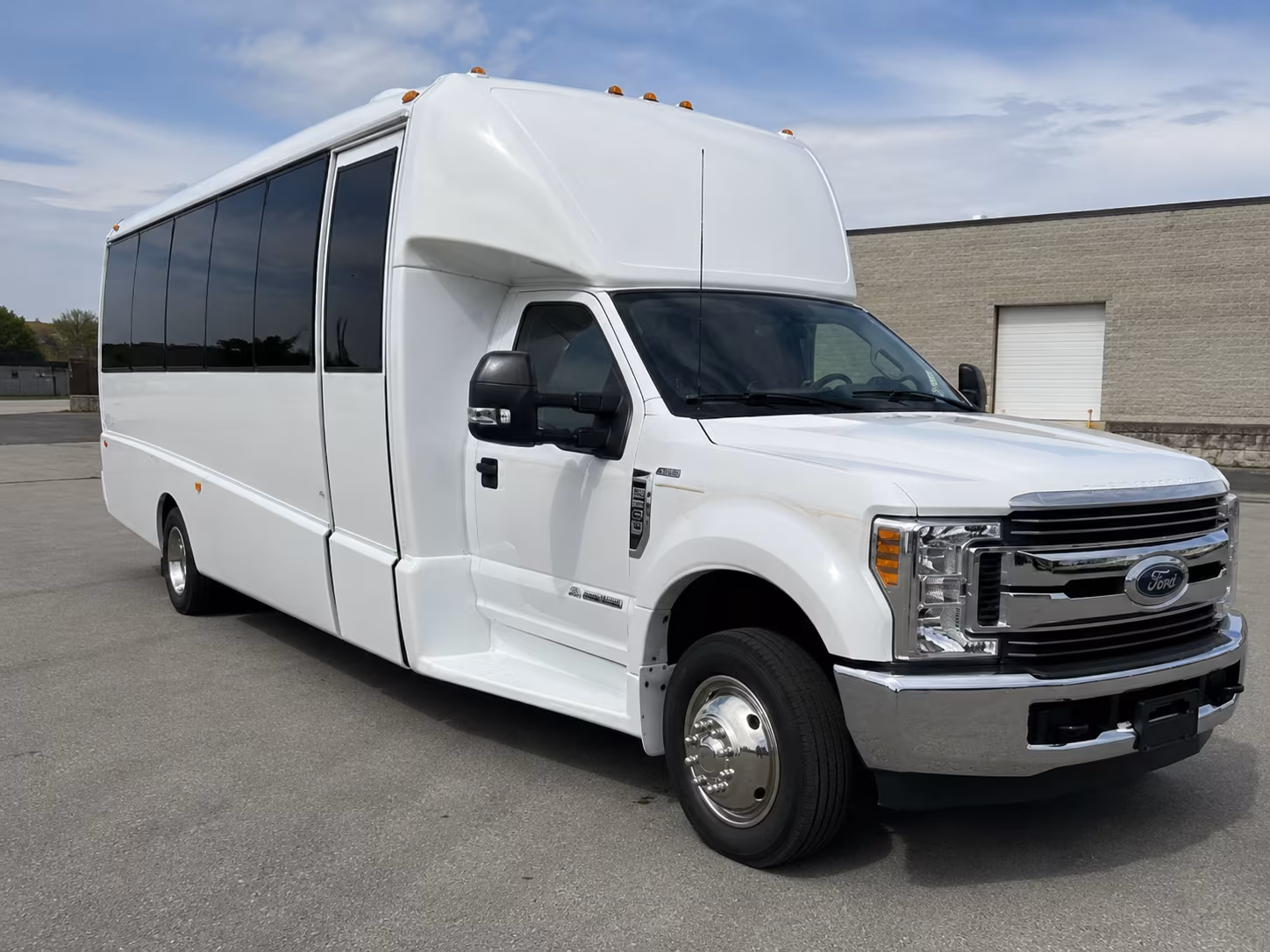 minibuses and charter buses for every allentown prom group size